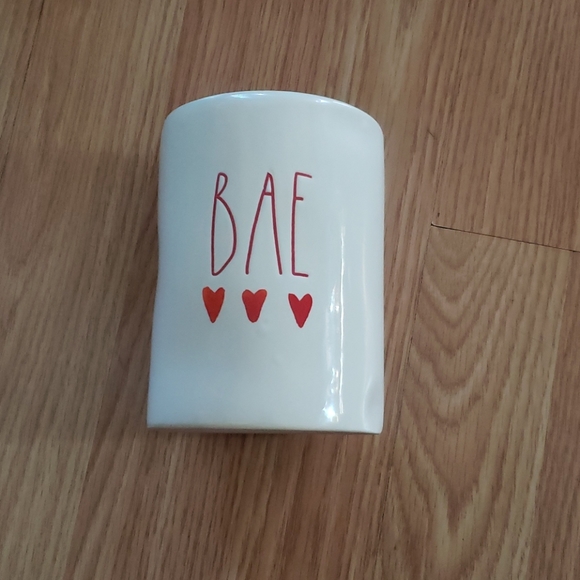 RAE DUNN BAE CANDLE - Picture 1 of 3
